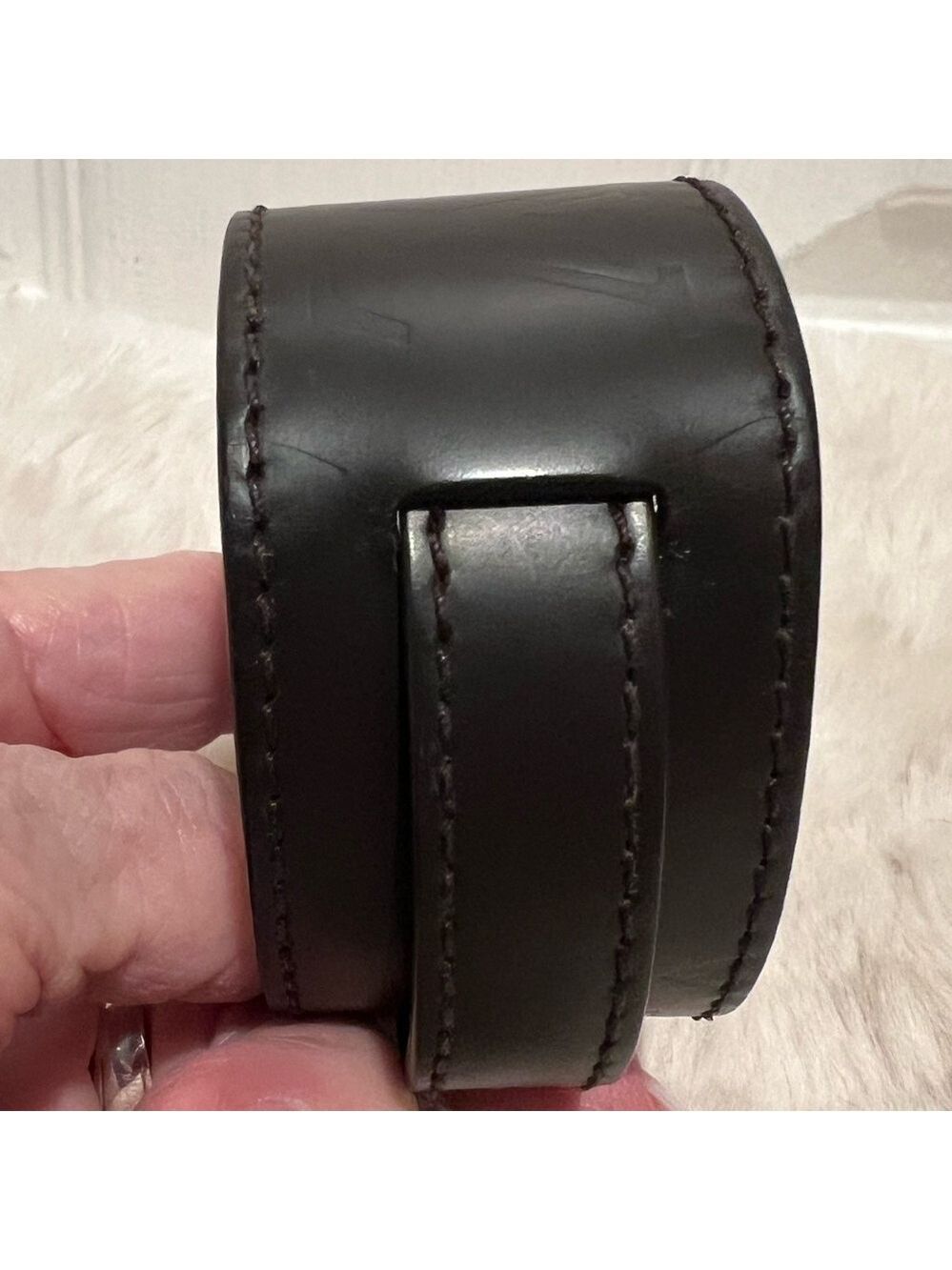 LOUIS VUITTON MONOGRAM GLASE FORCE WRAP LEATHER BRACELET. - Picture 4 of 15